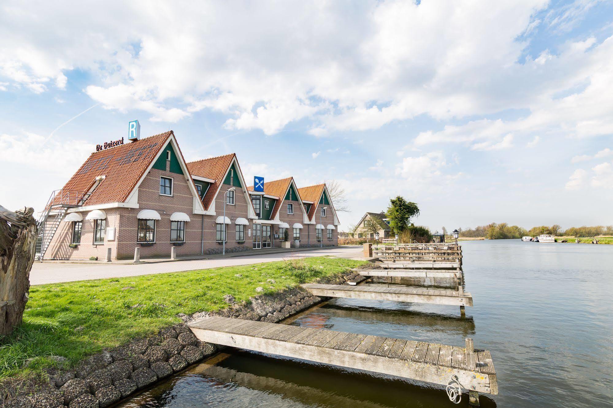 Hotel Restaurant De Buizerd Langedijk Экстерьер фото